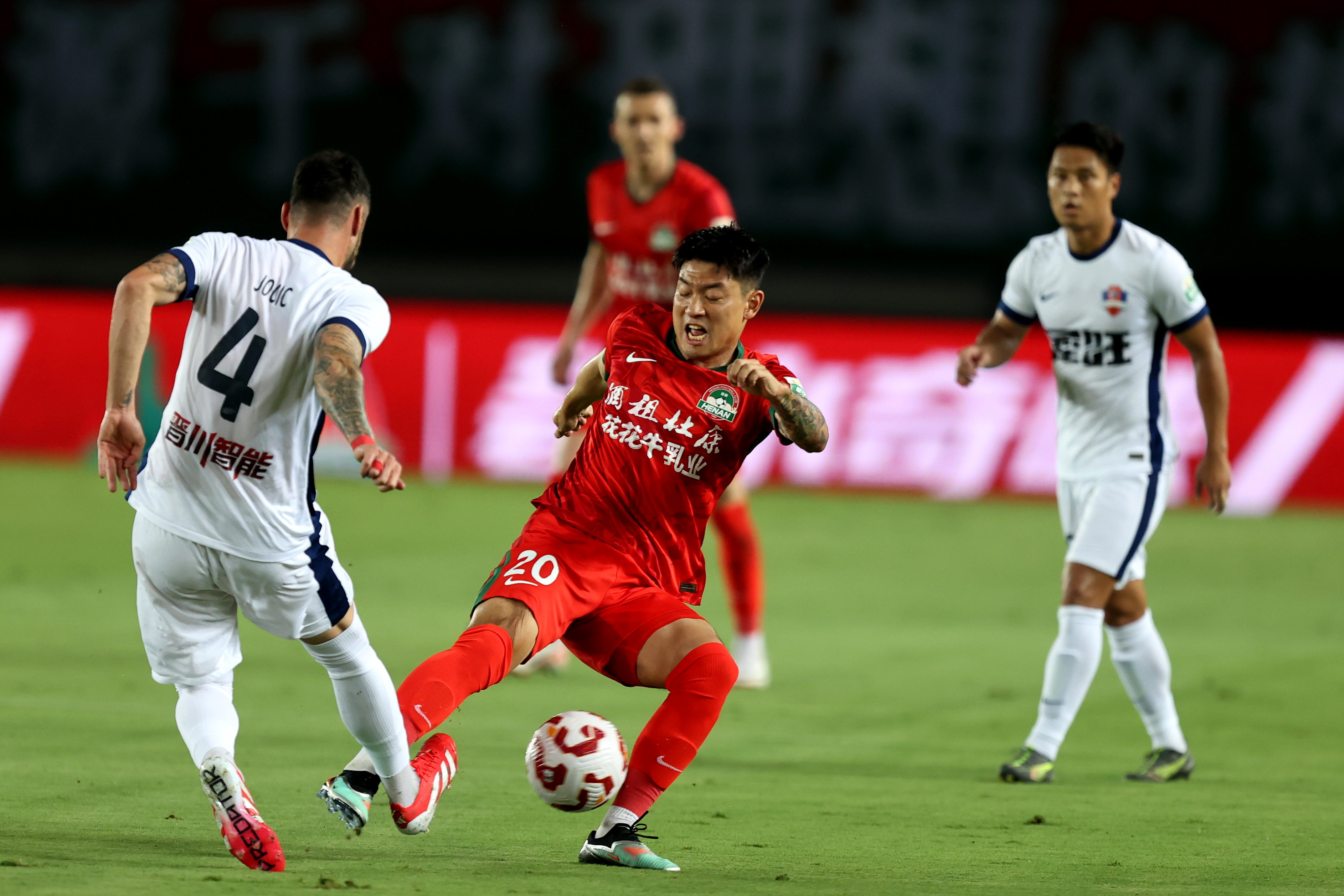 开云棋牌游戏平台包含清晨武汉三镇备战中超；主帅复盘细节曝光；话题不断；赛季目标并未改变的词条