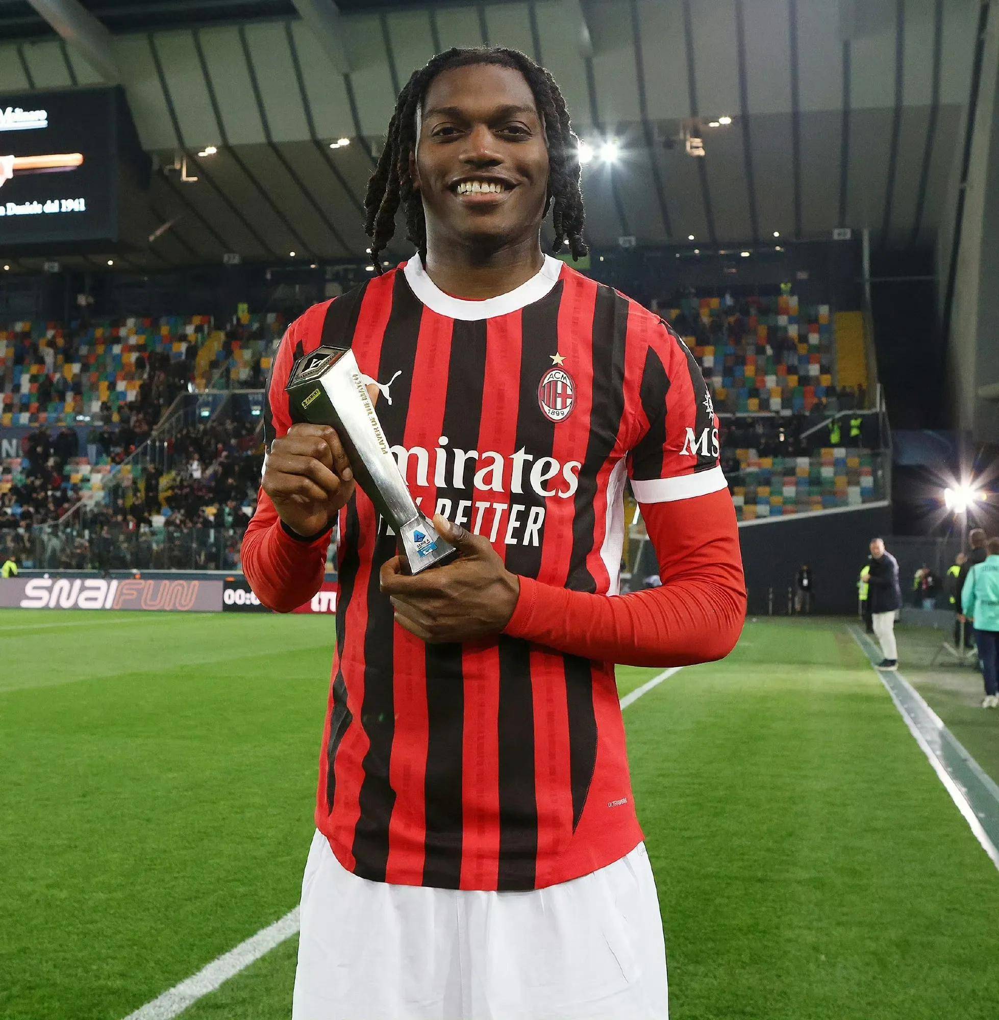 开云棋牌官网欧冠倒计时，AC米兰集结日更衣室发声，细节引发关注，目标明确，轮换策略成焦点的简单介绍