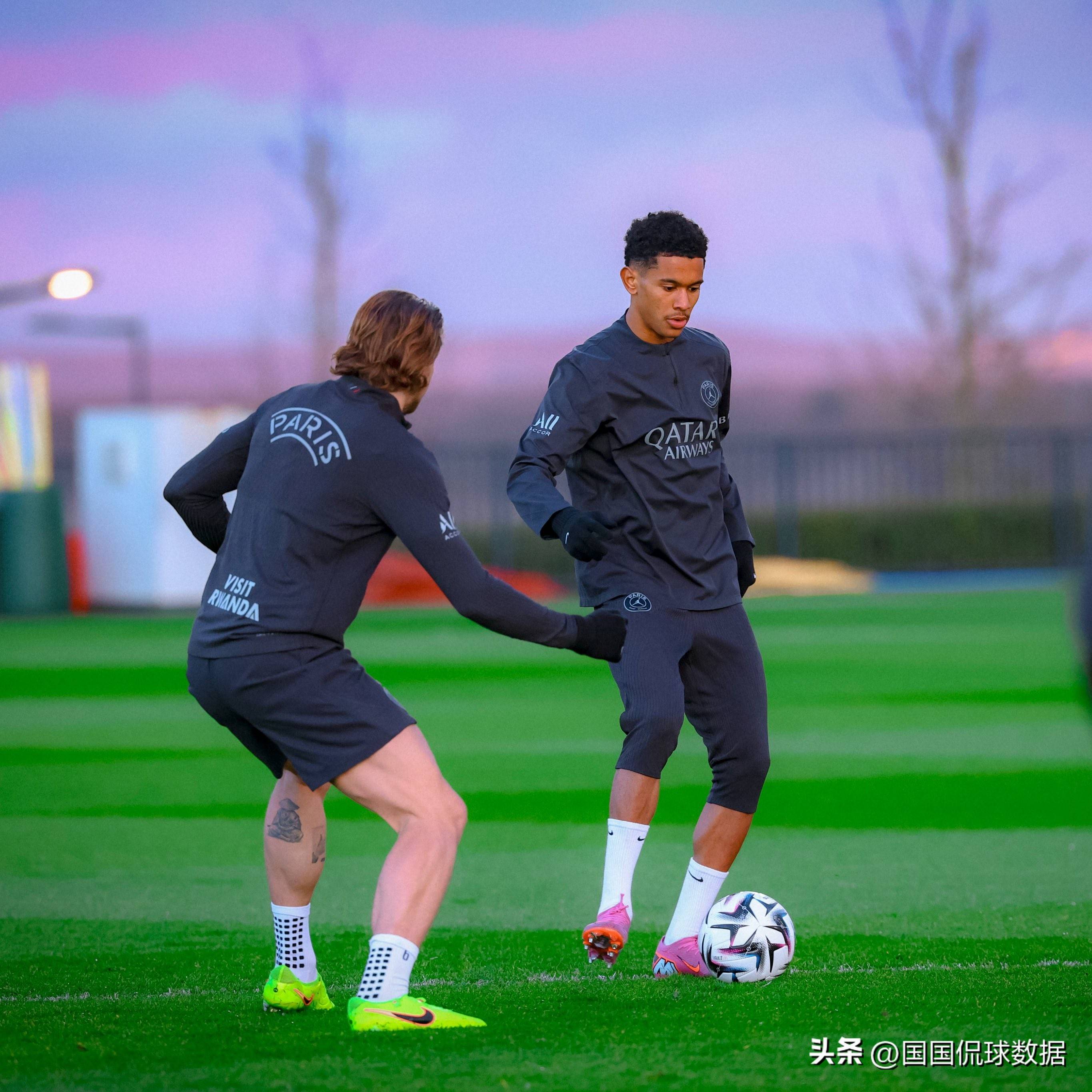 转会期巴黎圣日耳曼调整名单以备法国杯杜兰特在巴黎圣日耳曼比赛中关键助攻，媒体一致点评：罗马围绕西甲迎来里程碑的简单介绍